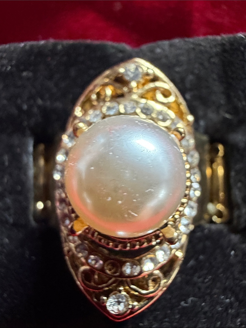 Gold-Tone Faux Pearl Filigree Statement Ring or Scarf Pull, J0296